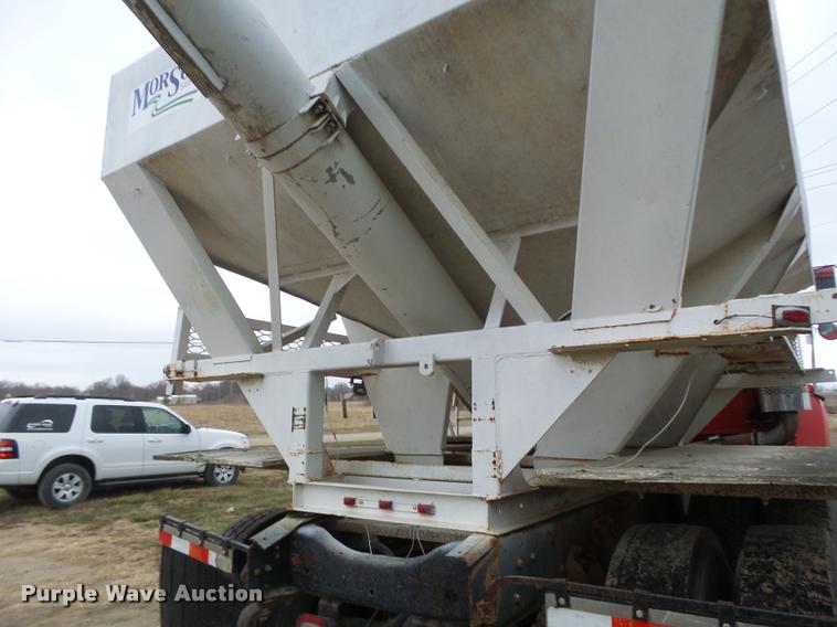 image for item DA3357 1984 Ford LNT9000 tender truck