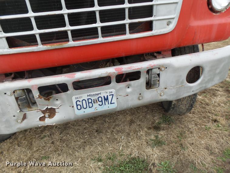 image for item DA3357 1984 Ford LNT9000 tender truck