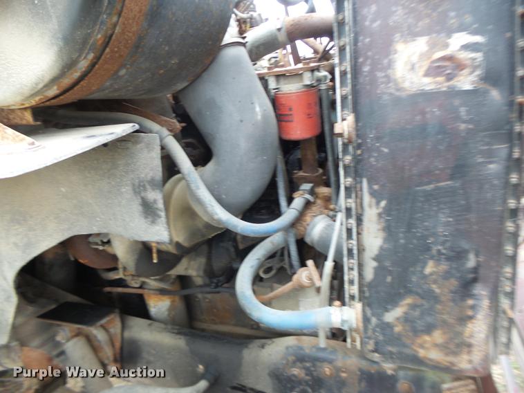 image for item DA3357 1984 Ford LNT9000 tender truck