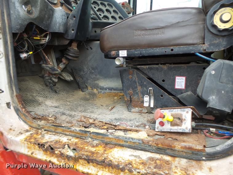 image for item DA3357 1984 Ford LNT9000 tender truck