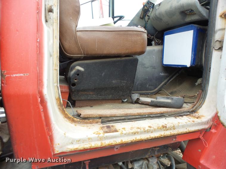 image for item DA3357 1984 Ford LNT9000 tender truck