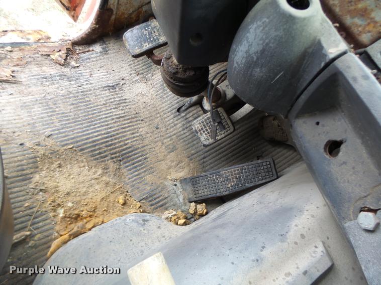 image for item DA3357 1984 Ford LNT9000 tender truck