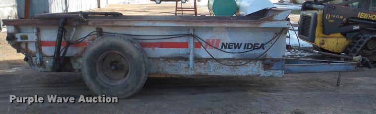 image for item DA7350 New Idea 3626 manure spreader