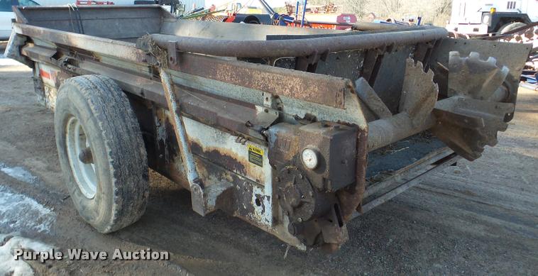image for item DA7350 New Idea 3626 manure spreader