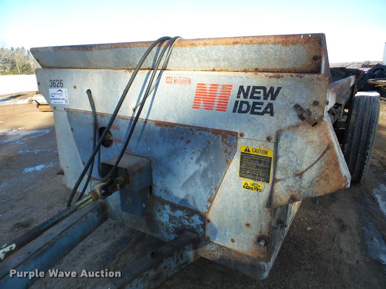image for item DA7350 New Idea 3626 manure spreader