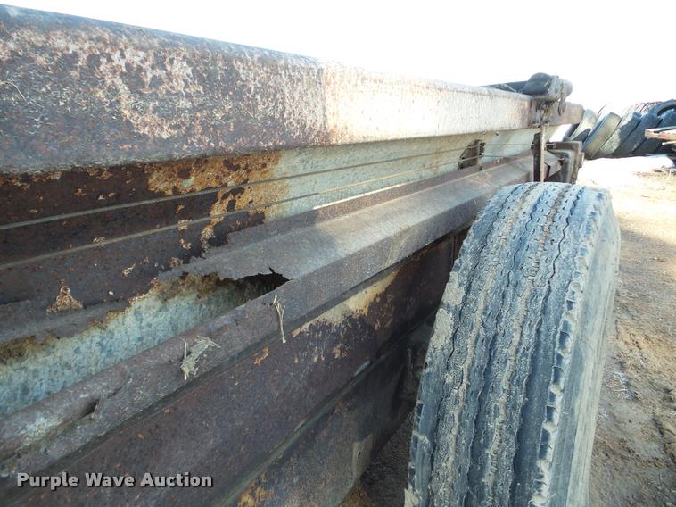 image for item DA7350 New Idea 3626 manure spreader