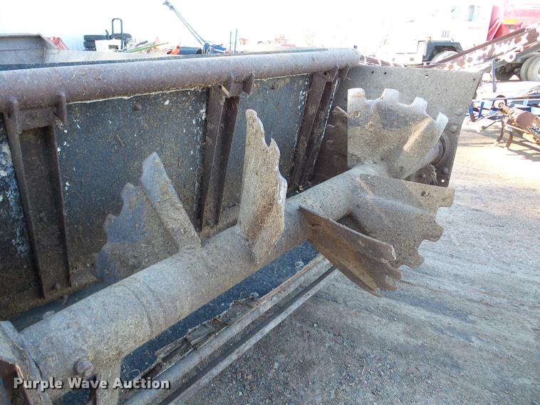 image for item DA7350 New Idea 3626 manure spreader