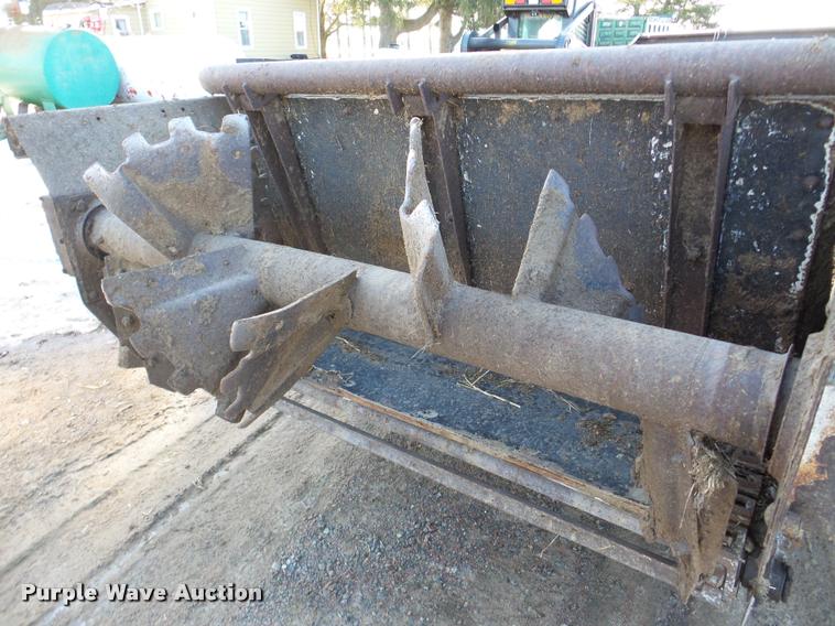 image for item DA7350 New Idea 3626 manure spreader