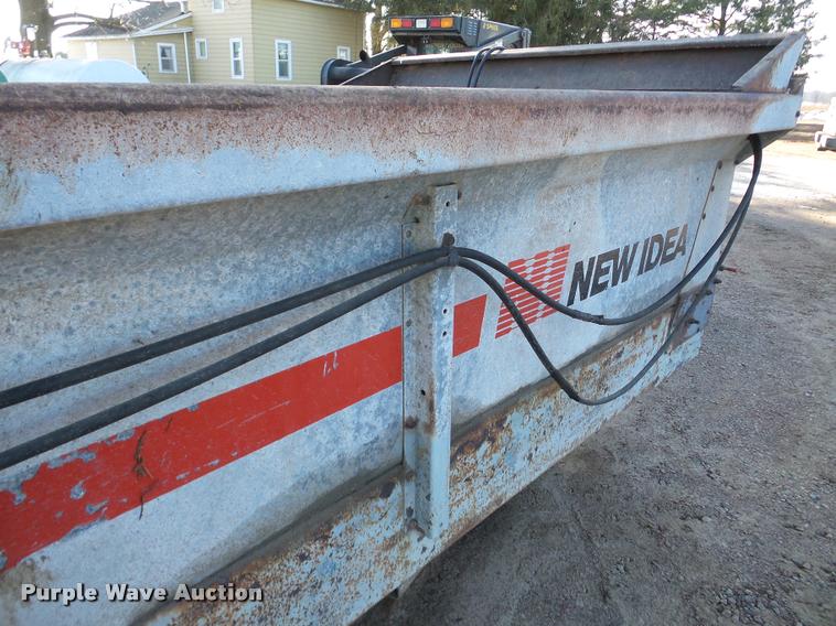 image for item DA7350 New Idea 3626 manure spreader