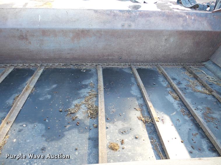 image for item DA7350 New Idea 3626 manure spreader