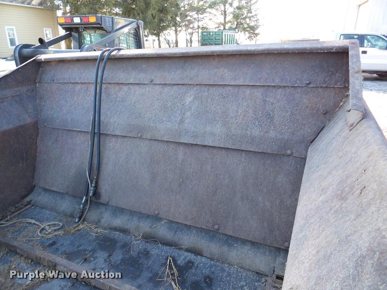 image for item DA7350 New Idea 3626 manure spreader