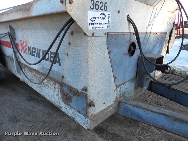 image for item DA7350 New Idea 3626 manure spreader
