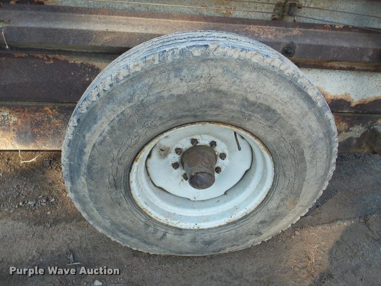 image for item DA7350 New Idea 3626 manure spreader