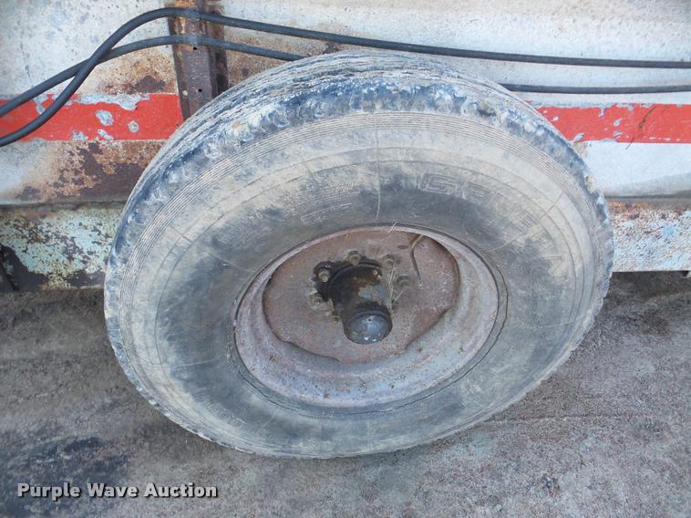 image for item DA7350 New Idea 3626 manure spreader