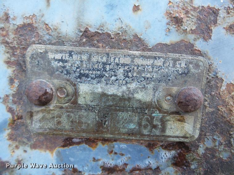 image for item DA7350 New Idea 3626 manure spreader