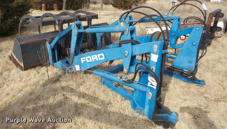 image for item DA7396 Ford loader