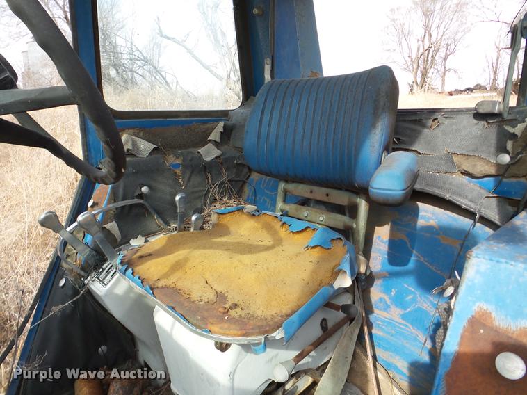 image for item DA7402 Ford 9600 tractor