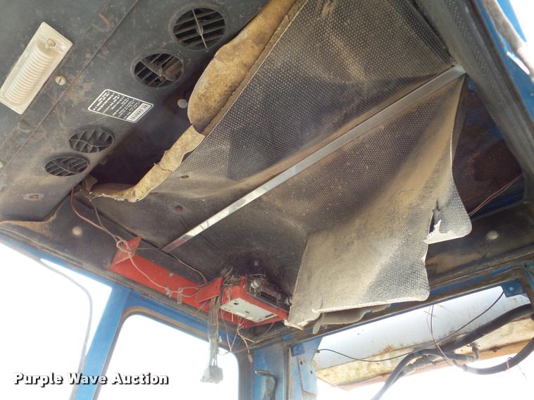 image for item DA7402 Ford 9600 tractor