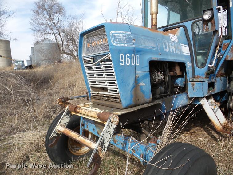 image for item DA7402 Ford 9600 tractor