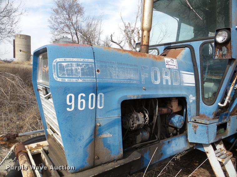 image for item DA7402 Ford 9600 tractor