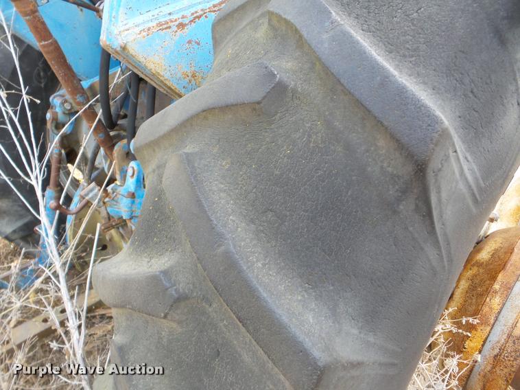 image for item DA7402 Ford 9600 tractor