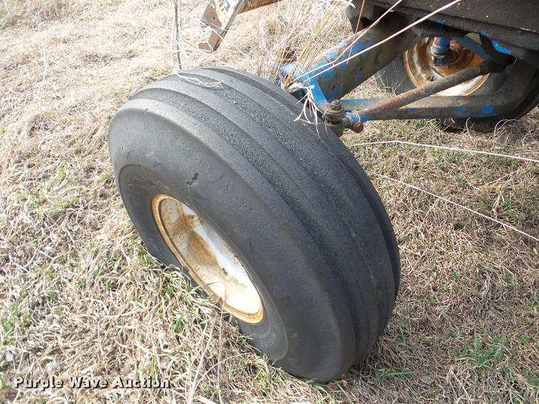 image for item DA7402 Ford 9600 tractor