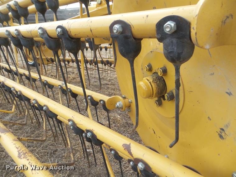 image for item DA7726 2007 Vermeer R2300 twin hay rake