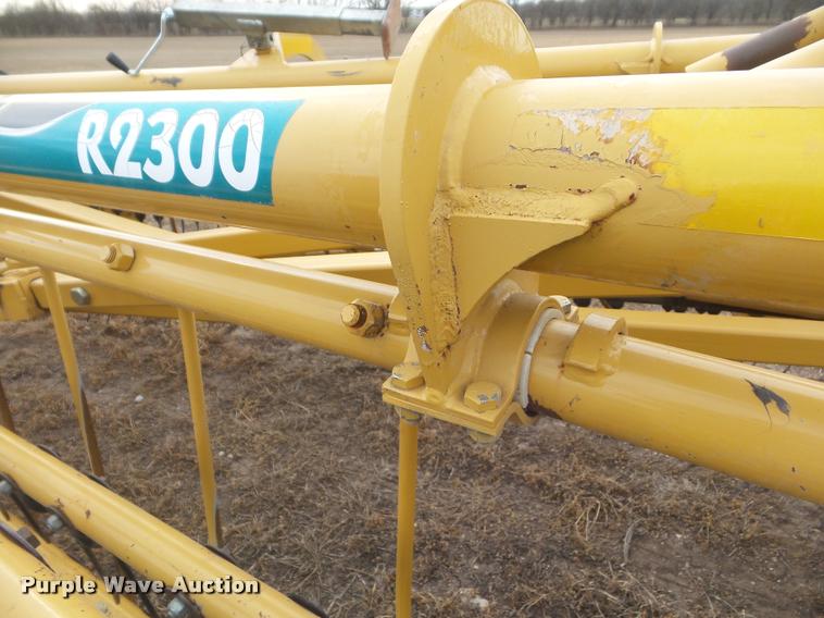 image for item DA7726 2007 Vermeer R2300 twin hay rake