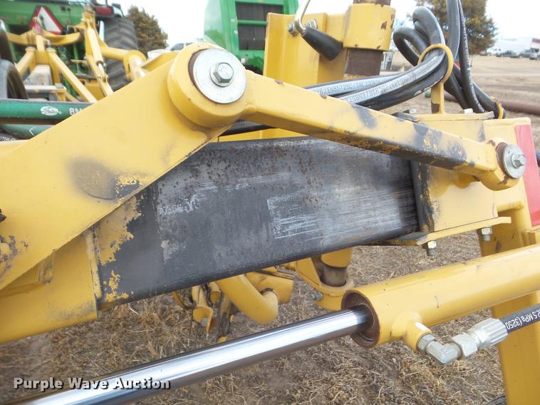 image for item DA7726 2007 Vermeer R2300 twin hay rake