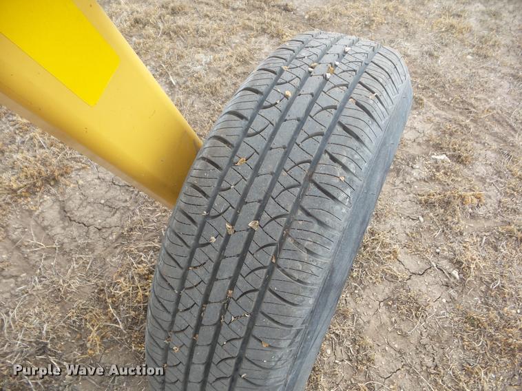 image for item DA7726 2007 Vermeer R2300 twin hay rake