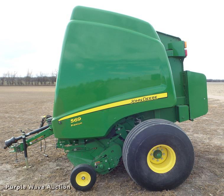 image for item DA7727 2013 John Deere 569 Premium round baler