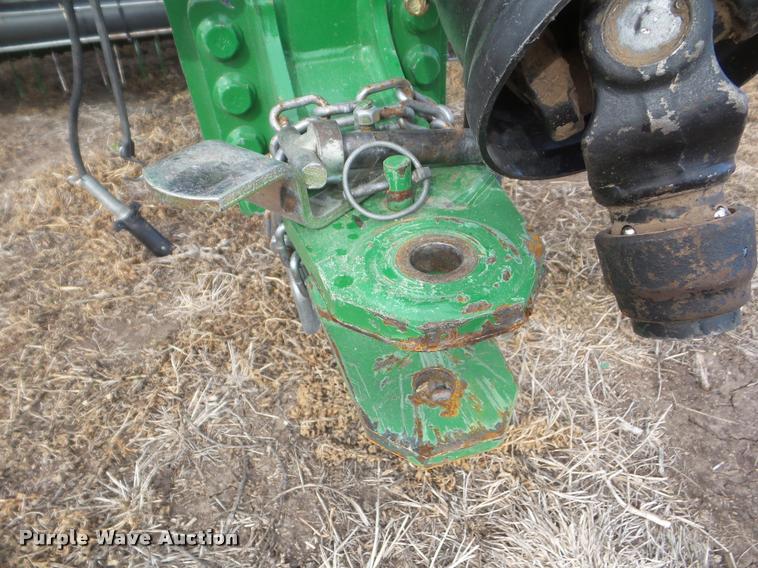 image for item DA7727 2013 John Deere 569 Premium round baler