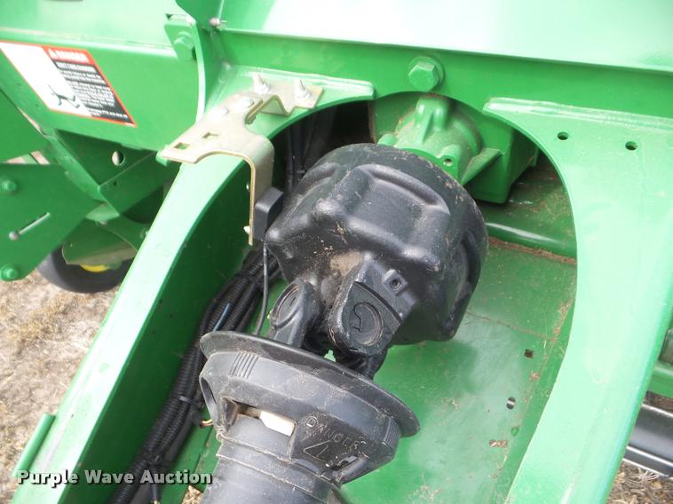 image for item DA7727 2013 John Deere 569 Premium round baler