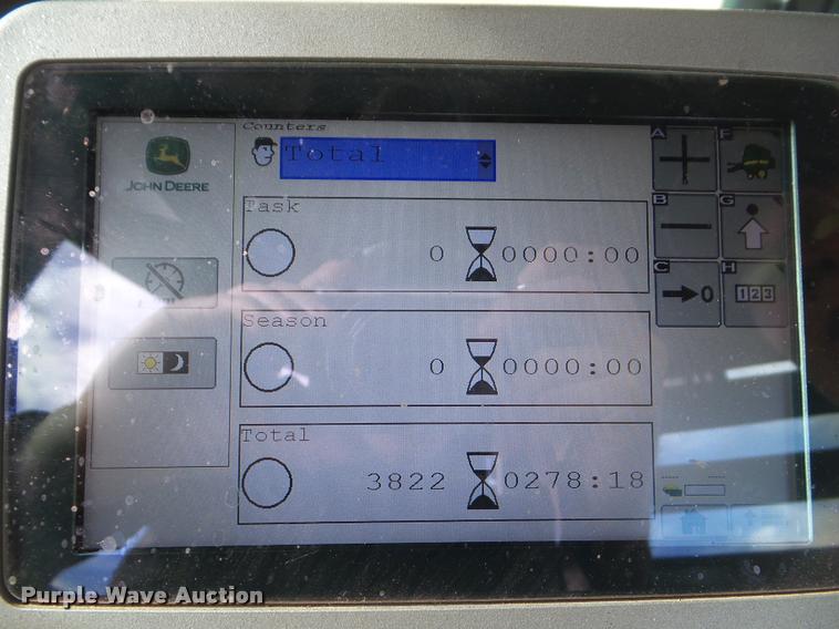 image for item DA7727 2013 John Deere 569 Premium round baler