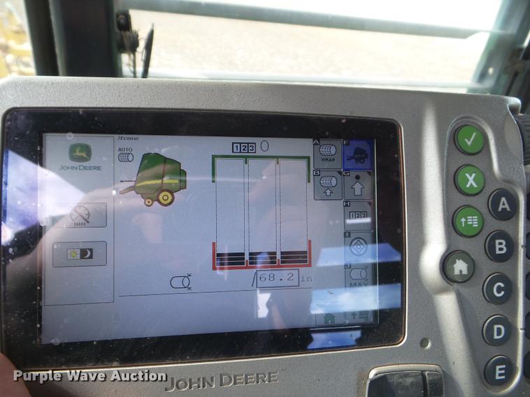 image for item DA7727 2013 John Deere 569 Premium round baler