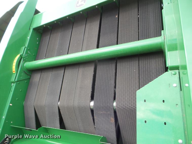 image for item DA7727 2013 John Deere 569 Premium round baler