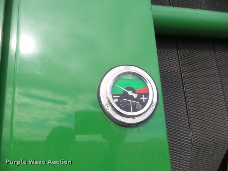 image for item DA7727 2013 John Deere 569 Premium round baler