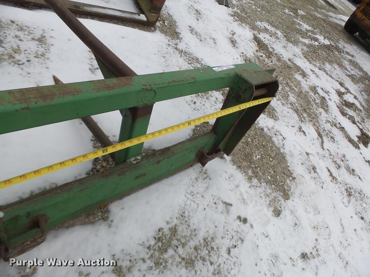 image for item DA9380 Bale spear