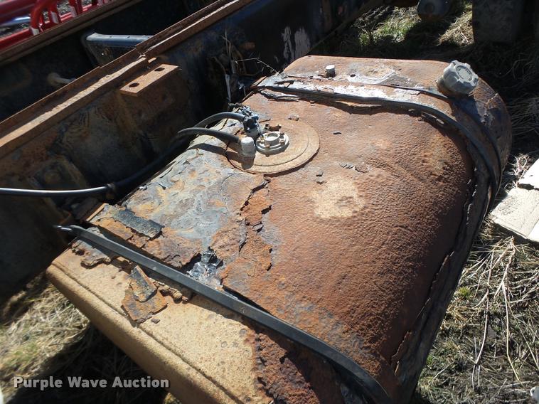 image for item DA9410 2004 Ford F750 Super Duty truck cab and chassis