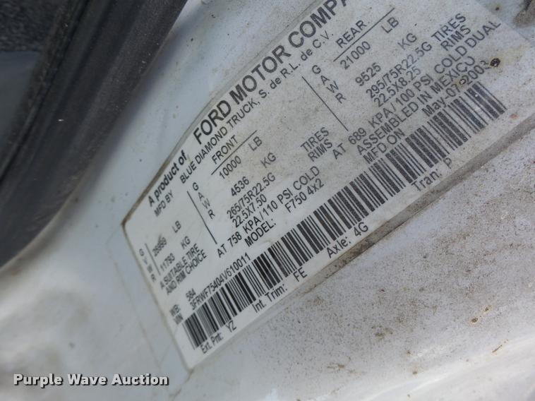 image for item DA9410 2004 Ford F750 Super Duty truck cab and chassis