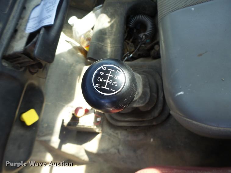 image for item DA9410 2004 Ford F750 Super Duty truck cab and chassis