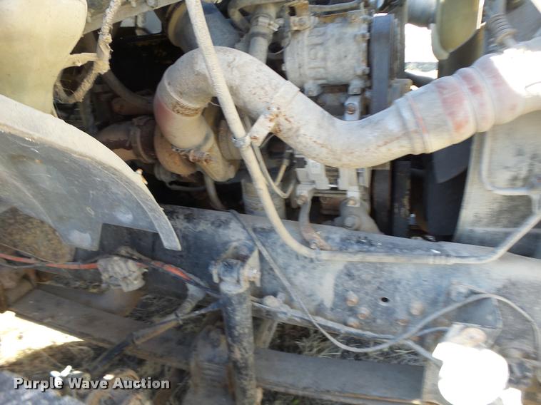 image for item DA9410 2004 Ford F750 Super Duty truck cab and chassis