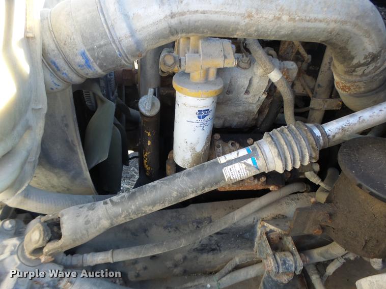 image for item DA9410 2004 Ford F750 Super Duty truck cab and chassis