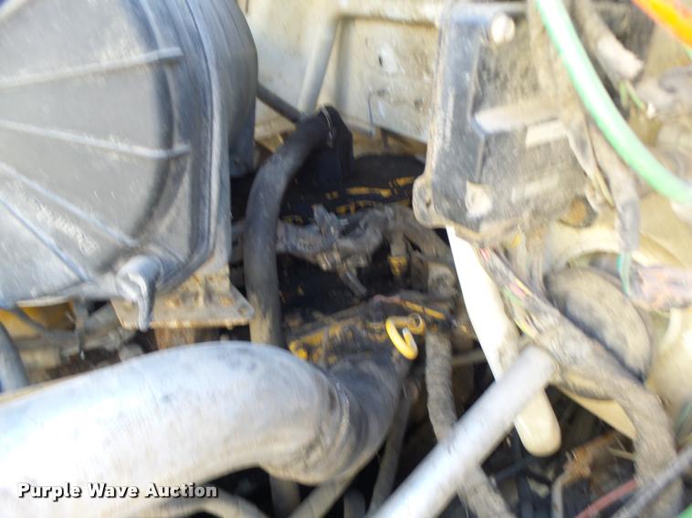 image for item DA9410 2004 Ford F750 Super Duty truck cab and chassis