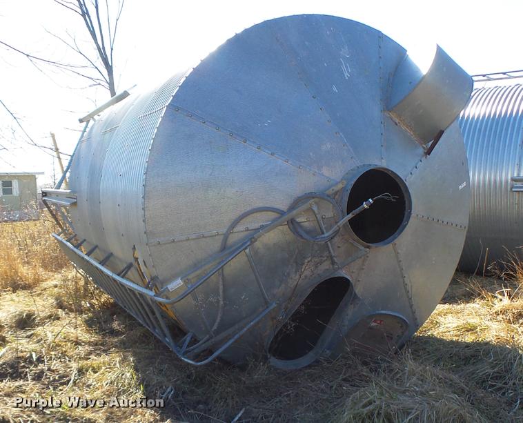 image for item DA9411 Grain bin