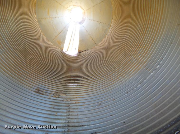 image for item DA9411 Grain bin