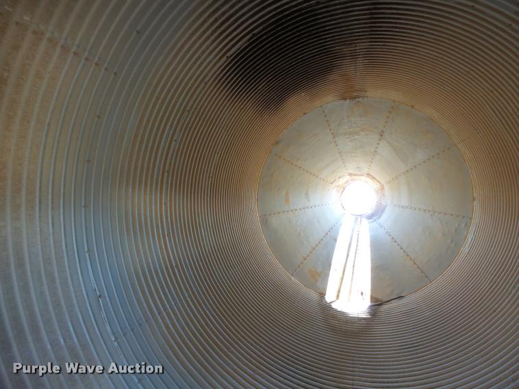 image for item DA9411 Grain bin