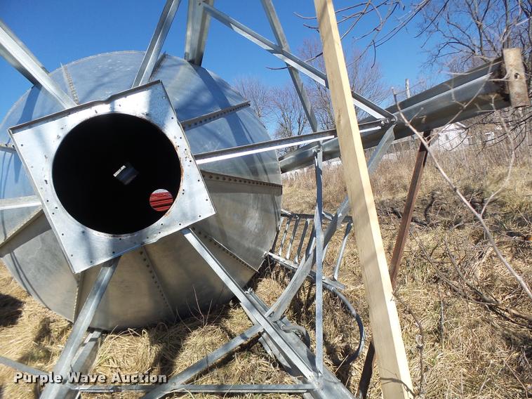 image for item DA9411 Grain bin