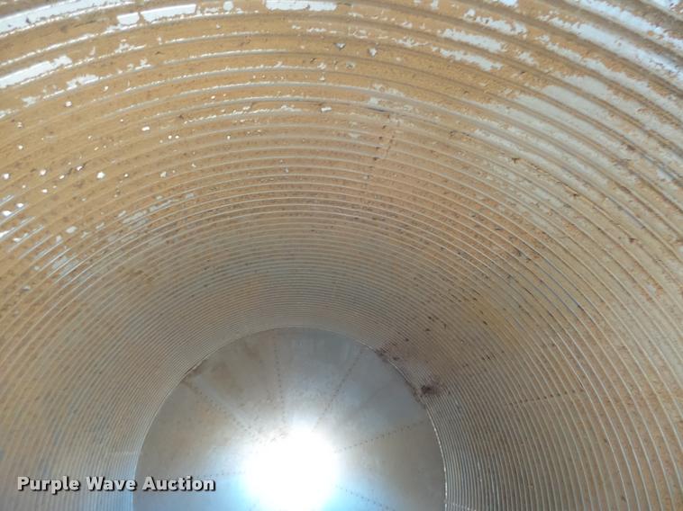 image for item DA9412 Grain bin