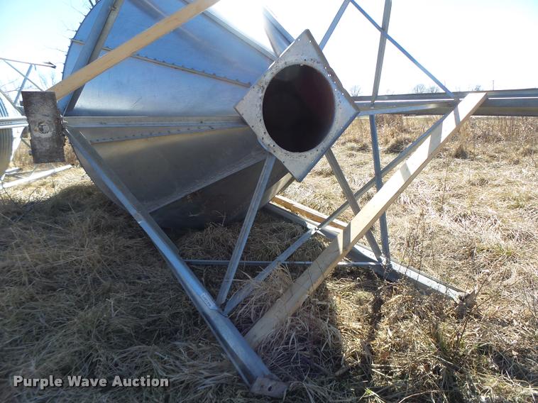 image for item DA9412 Grain bin